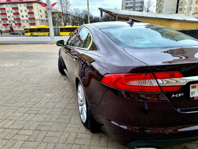 Jaguar XF 2013 года