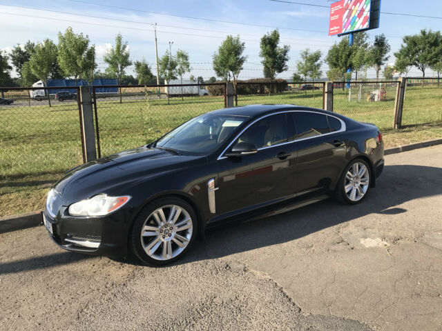 Jaguar XF 2010 года