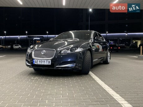 Ягуар ХФ 2012 года Jaguar XF 2012 года