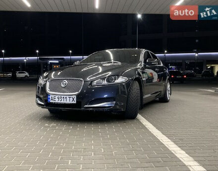 Jaguar XF 2012 года