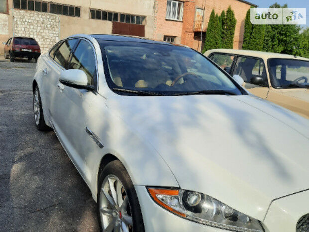 Ягуар Икс Джей 2013 года Jaguar XJ 2013 года