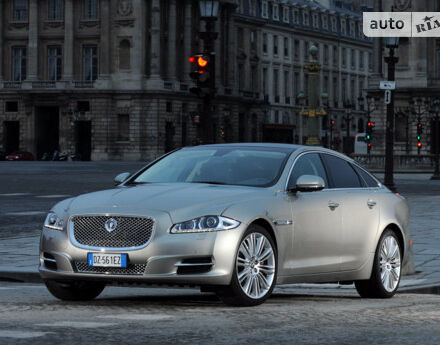 Jaguar XJ 2008 року