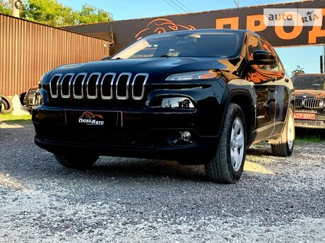 Jeep Cherokee 2015 року