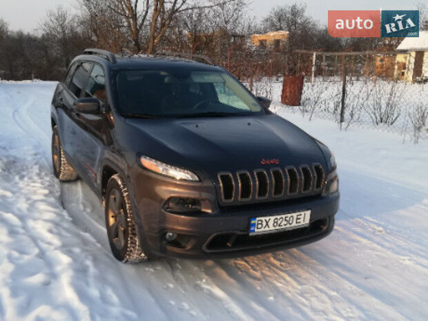 Jeep Cherokee 2016 року