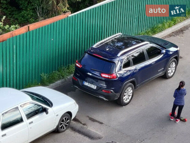 Jeep Cherokee 2015 года