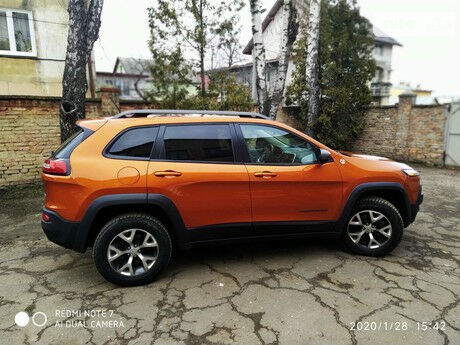 Jeep Cherokee 2015 року