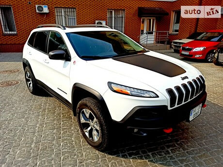 Jeep Cherokee 2016 года