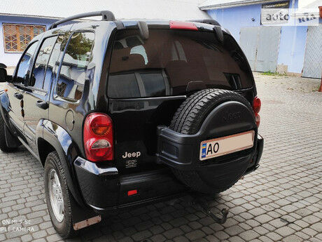 Jeep Cherokee 2004 року