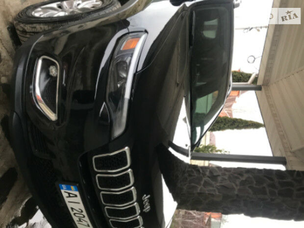 Jeep Cherokee 2018 року