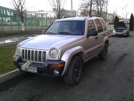 Jeep Cherokee 2004 року