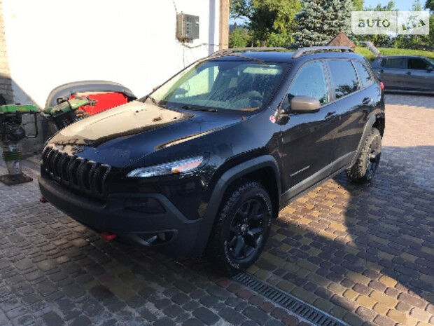 Jeep Cherokee 2015 року