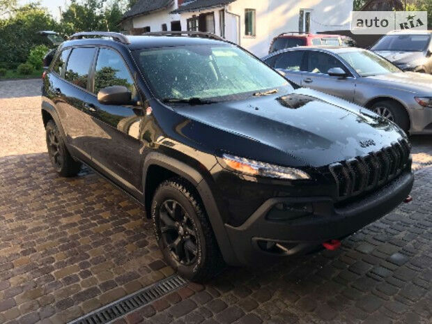 Jeep Cherokee 2015 года