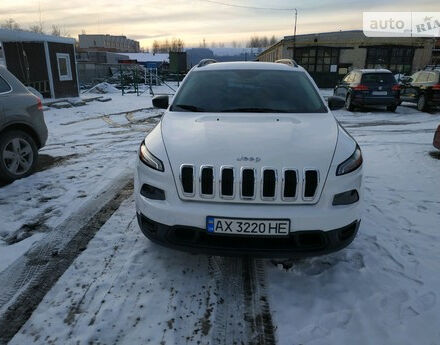 Jeep Cherokee 2014 года