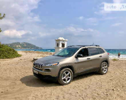 Jeep Cherokee 2016 года