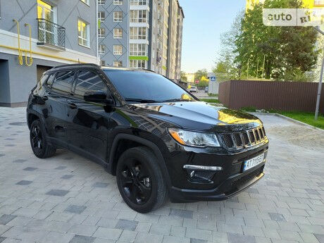 Джип Компас 2018 року Jeep Compass 2018 року