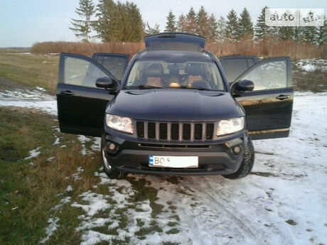 Джип Компас 2011 года Jeep Compass 2011 года