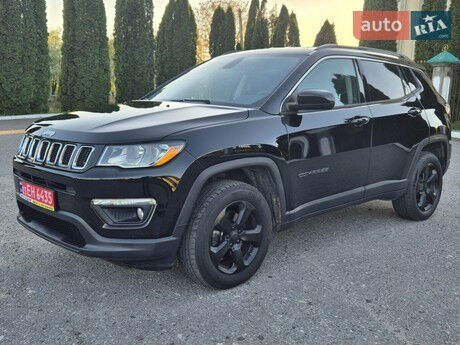 Джип Компас 2018 року Jeep Compass 2018 року
