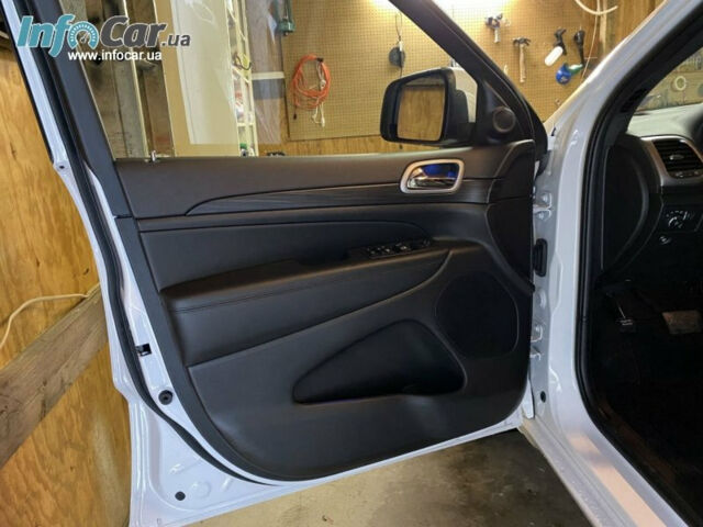 Jeep Grand Cherokee 2020 року