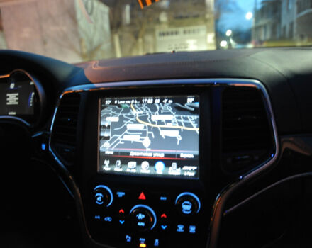 Jeep Grand Cherokee 2013 года - Фото 8 авто