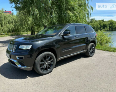 Фото на отзыв с оценкой 4.4 о Jeep Grand Cherokee 2014 году выпуска от автора "Олександр" с текстом: В загальному машина вогонь. Динаміка прекрасна, керованість теж, проїжджає де хоч, регулюється кл...