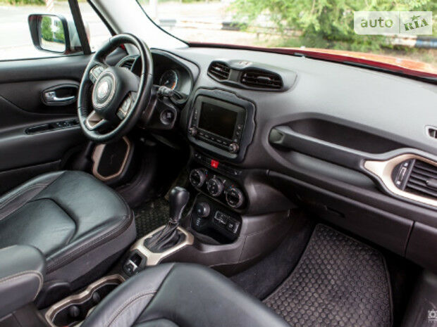 Jeep Renegade 2016 року