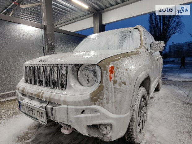 Jeep Renegade 2017 года