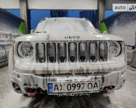 Фото на відгук з оцінкою 5   про авто Jeep Renegade 2017 року випуску від автора “Андрій” з текстом: Jeep Renegade 2017 TRAILHAWK 1/2
Всех владельцев 4х4 поздравляю со снегом! 
Стильный автомобиль. ...