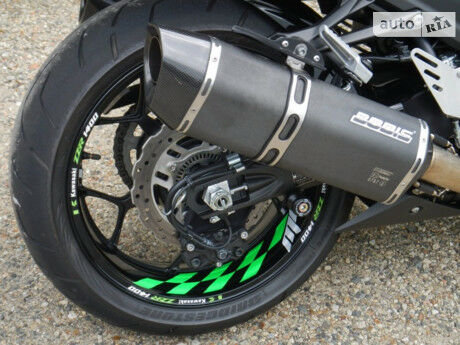 Кавасаки ЗЗР 2000 року Kawasaki ZZR 2000 року