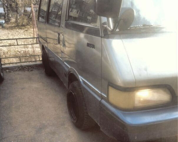 Kia Besta 1992 року