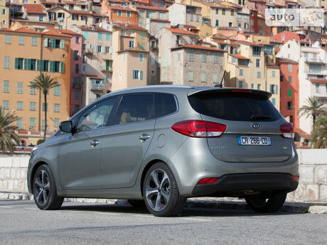 Киа Каренс 2009 года Kia Carens 2009 года