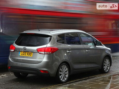 Киа Каренс 2008 года Kia Carens 2008 года