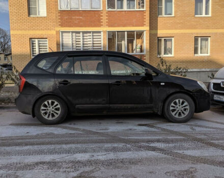 Kia Carens 2010 року