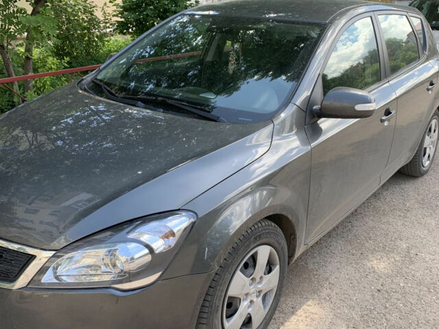 Kia Ceed 2012 года