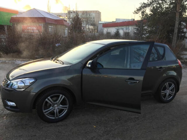 Kia Ceed 2012 года