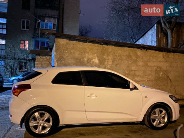 Kia Ceed 2008 года