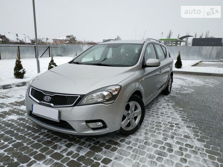 Kia Ceed 2012 года