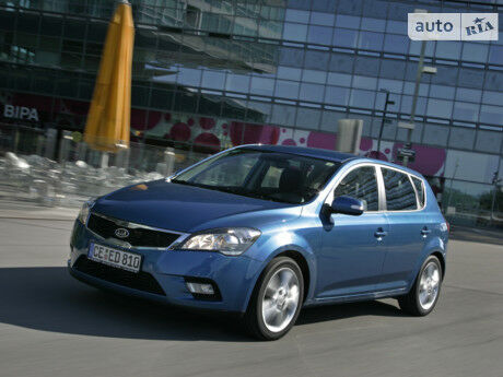 Kia Ceed 2013 года