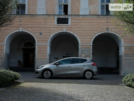 Киа Сид 2008 року Kia Ceed 2008 року