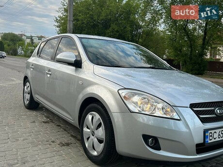 Киа Сид 2009 года Kia Ceed 2009 года