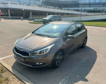 Фото на отзыв с оценкой 4.4 о Kia Ceed 2014 году выпуска от автора "zaqwa" с текстом: Стоимость покупки и владения просто без нареканий. Все предсказуемо. Авто не скоростной болид, но...