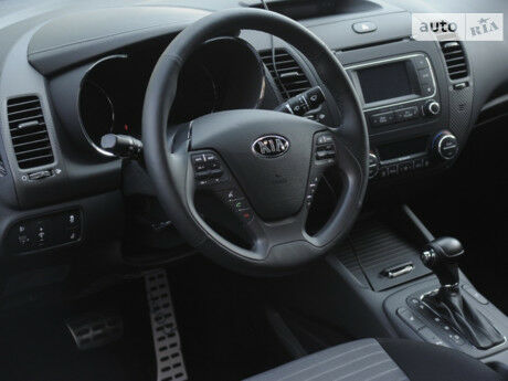 Киа Cerato KOUP 2012 года Kia Cerato KOUP 2012 года