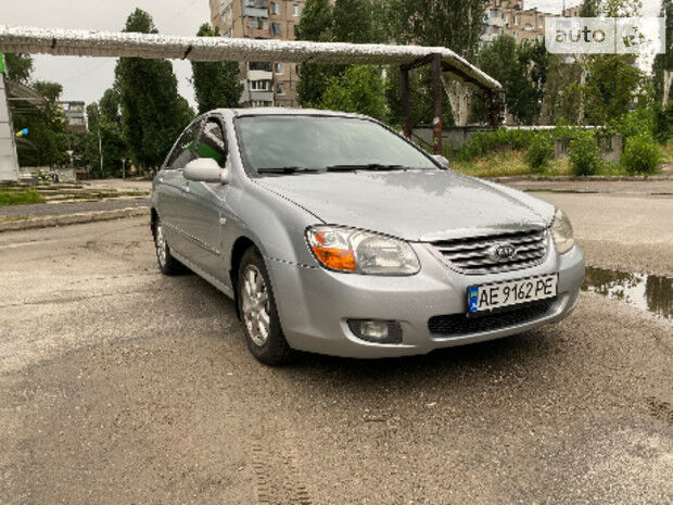 Киа Черато 2007 года Kia Cerato 2007 года