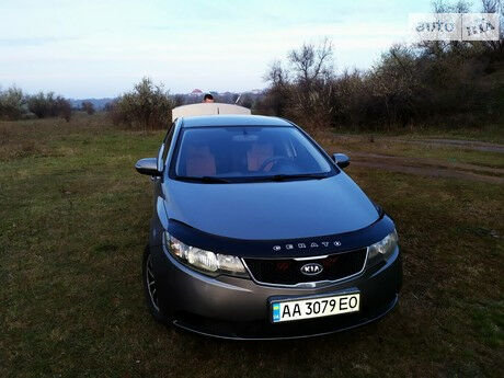 Kia Cerato 2010 года