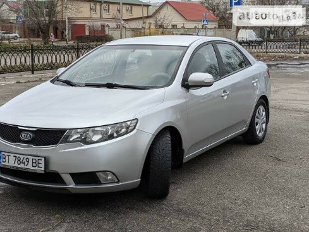 Kia Cerato 2009 года