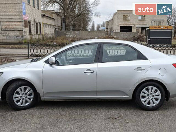 Kia Cerato 2009 года