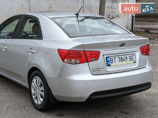 Kia Cerato 2009 года