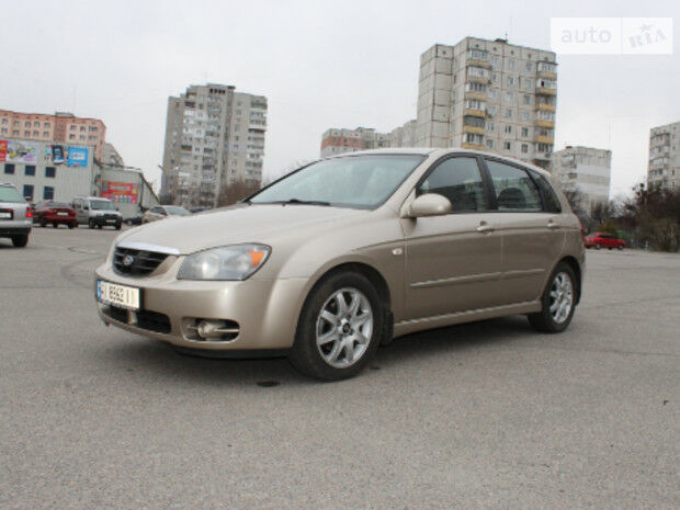 Киа Черато 2004 года Kia Cerato 2004 года