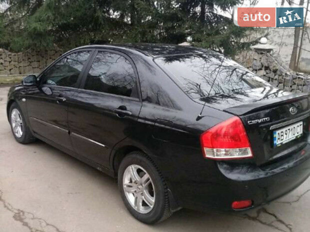 Kia Cerato 2007 года