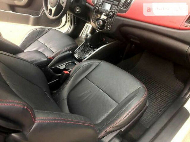 Kia Cerato 2012 года