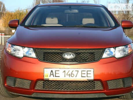 Киа Черато 2009 року Kia Cerato 2009 року